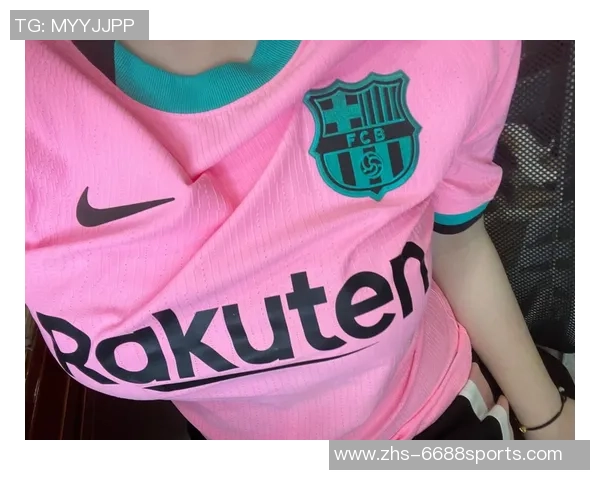 足球广告中的美女魅力展现与品牌形象塑造的完美结合